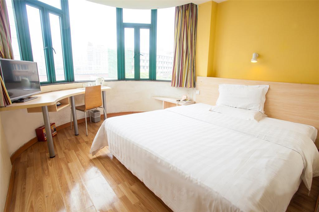 7Days Inn Premium Guangzhou Tianhe West Tiyu Road Subway Station Phòng bức ảnh